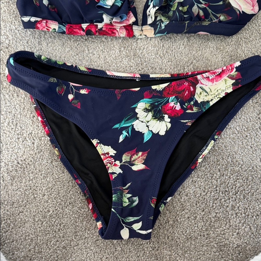 Cupshe Navy Floral Ruffle Triangle Bikini Set - Picture 2 of 4